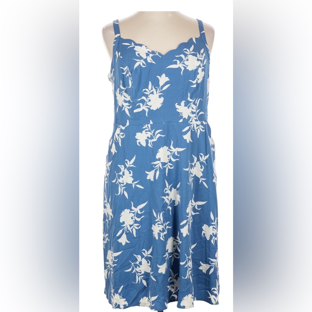 41 Hawthorn Blue and White Floral Midi Dress